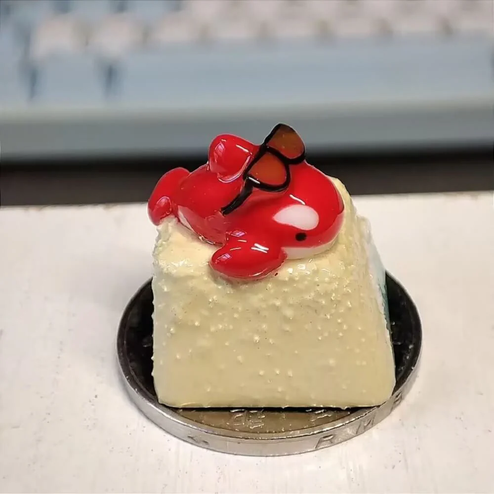 Arknights Skadi Red Killer Whale keycaps - Image 4